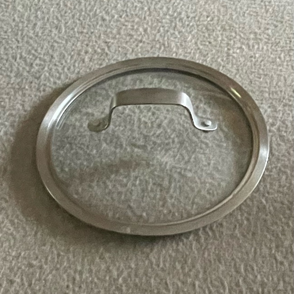 Stovetop Pot Glass Lid
Small Dent in Lip Area
See pictures for measurements - Picture 4 of 11
